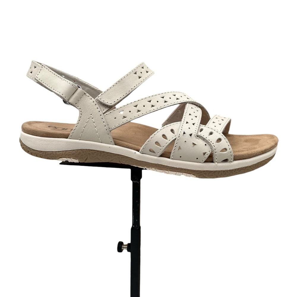 Earth Womens Seravi Strappy Casual Sandal 10.5 Wide Ivory Adjustable Comfort